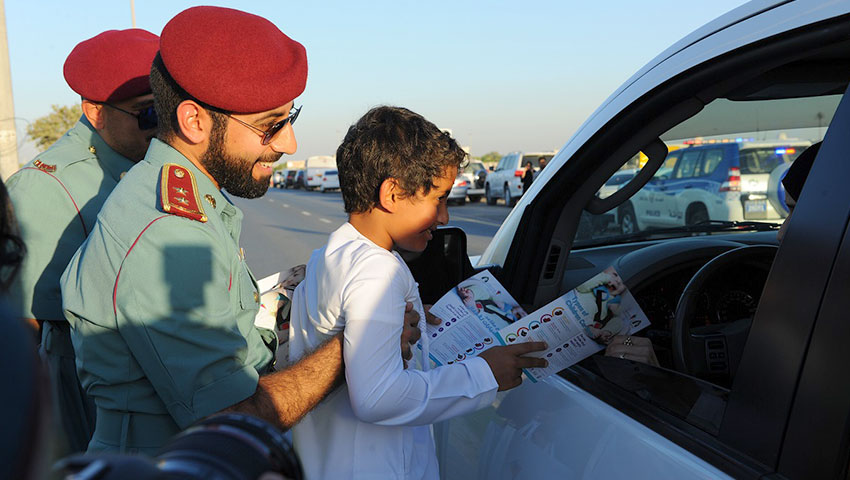 جواهر القاسمي توجه بإطلاق مبادرة "احمنا بالتزامك" لحزام الأمان ومقاعد السيارات للأطفال
